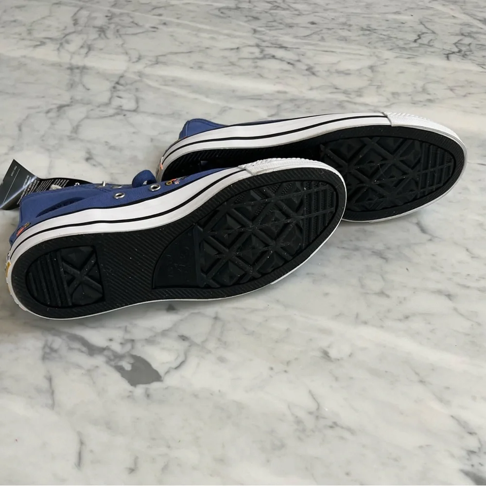 NWT Converse Chuck Taylor High Top w/ Flowers - Picture 5 of 5